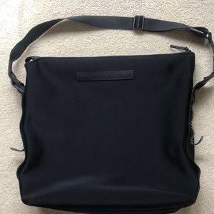 Like New! Under Armour Neoprene North South Shoulder Bag